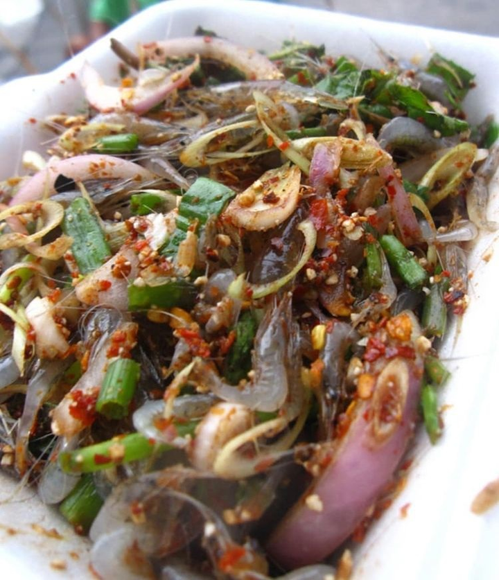 Món gỏi Thái có cả trăm con tép 'nhảy múa' trong miệng khi ăn, bạn có dám thử? - 6