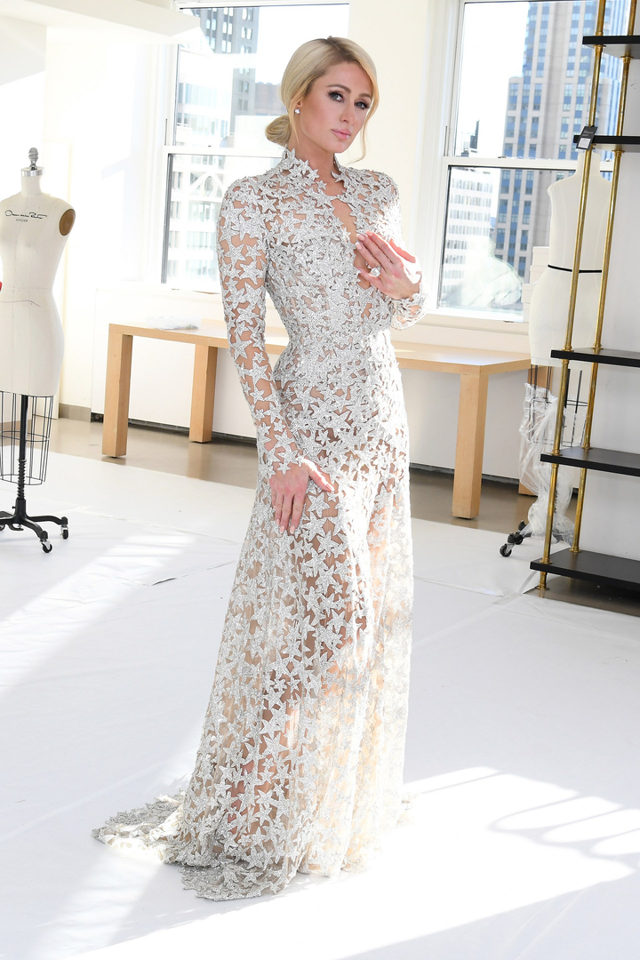 Những chiếc váy cưới xa hoa và tuyệt mỹ của Paris Hilton - 19