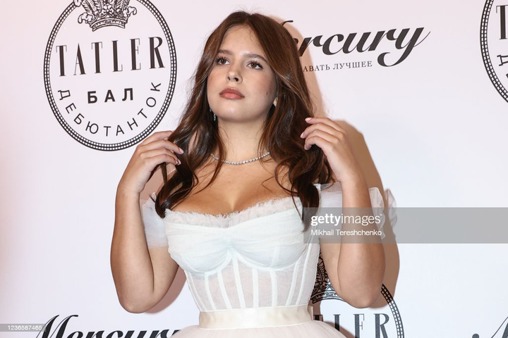 Ảnh: Dạ tiệc trưởng thành của con gái các gia tộc giàu nhất nước Nga - 8