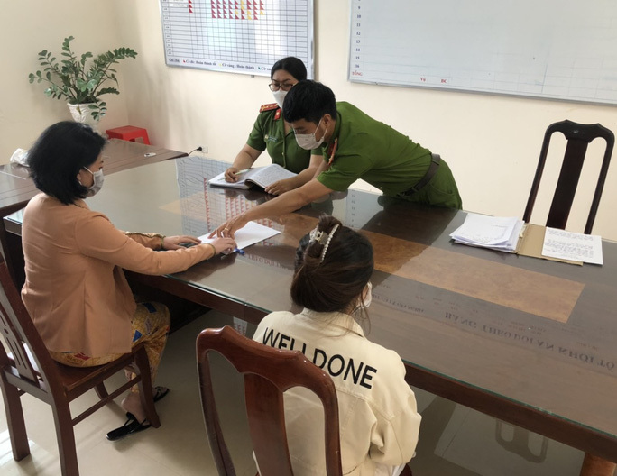 Đắk Nông: Khởi tố, bắt chủ quán massage chứa chấp mại dâm giữa dịch COVID-19 - 1