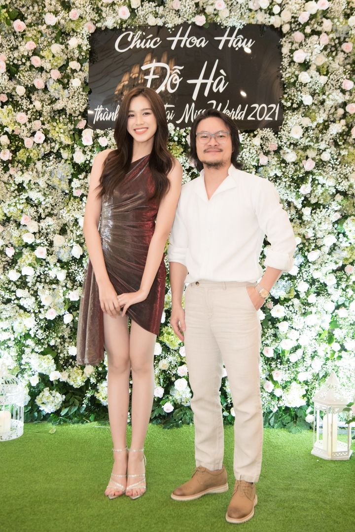 Ảnh: Dàn hoa hậu tụ họp chia tay Đỗ Thị Hà trước ngày đi thi Miss World - 2