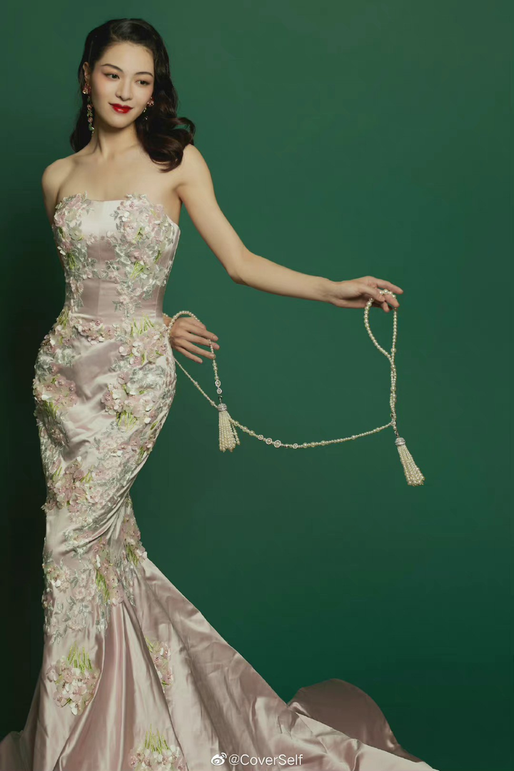 Dàn sao đình đám Trung Quốc xuất hiện như nữ thần tại đêm hội cuối năm - 22