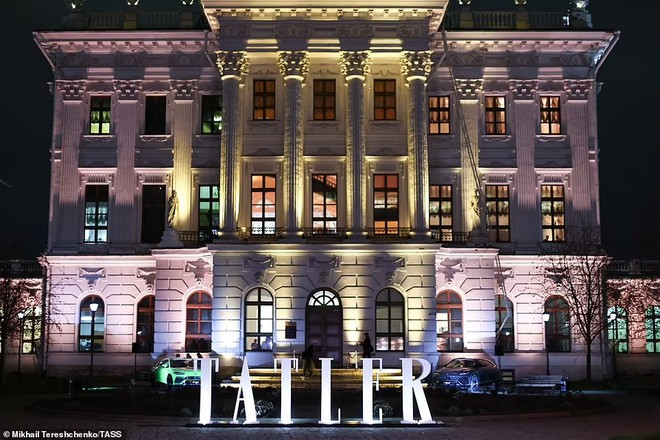 Ảnh: Dạ tiệc trưởng thành của con gái các gia tộc giàu nhất nước Nga - 2