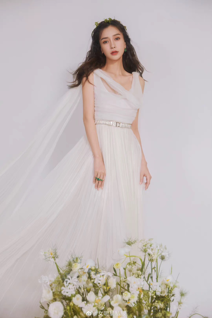 Dàn sao đình đám Trung Quốc xuất hiện như nữ thần tại đêm hội cuối năm - 8