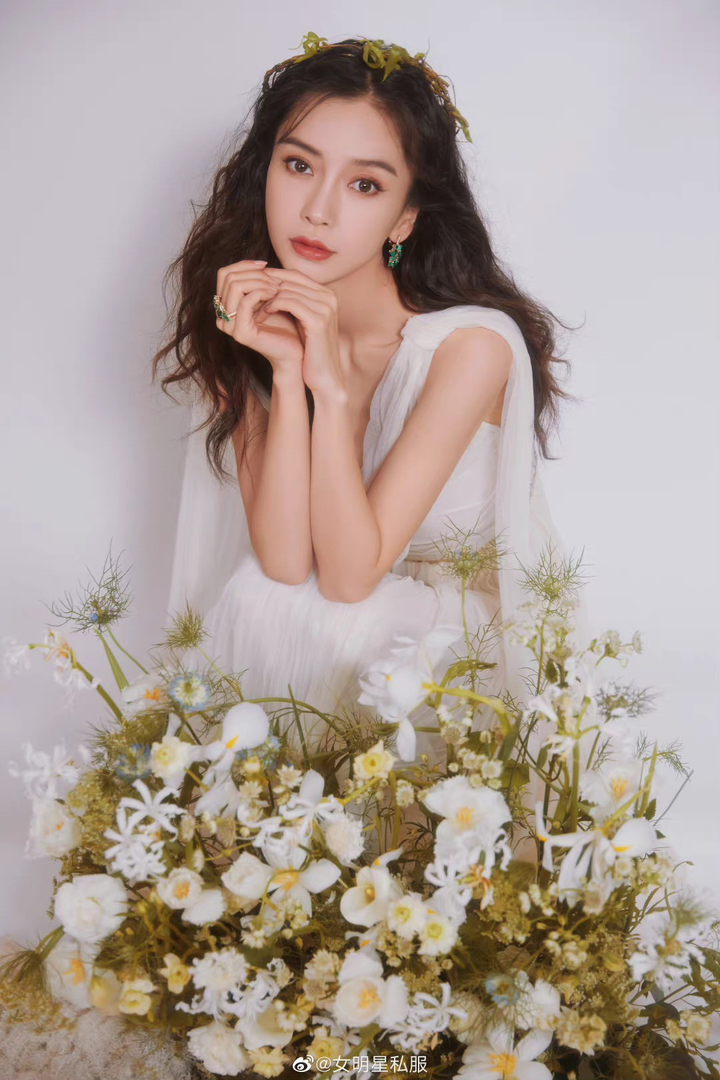 Dàn sao đình đám Trung Quốc xuất hiện như nữ thần tại đêm hội cuối năm - 9