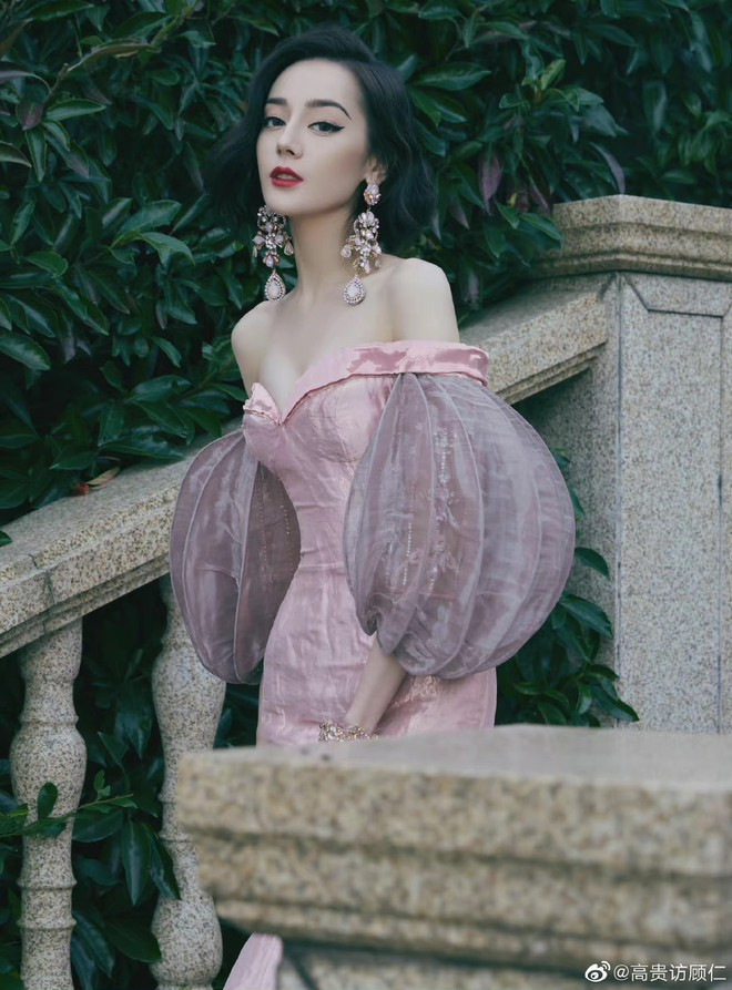 Dàn sao đình đám Trung Quốc xuất hiện như nữ thần tại đêm hội cuối năm - 2