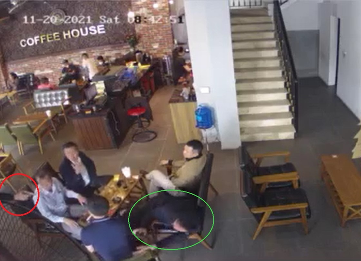 Khoảnh khắc kẻ lạ mặt bắn giám đốc công ty bất động sản tại quán cà phê - 3