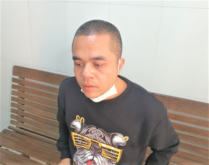 Khoảnh khắc kẻ lạ mặt bắn giám đốc công ty bất động sản tại quán cà phê - 7