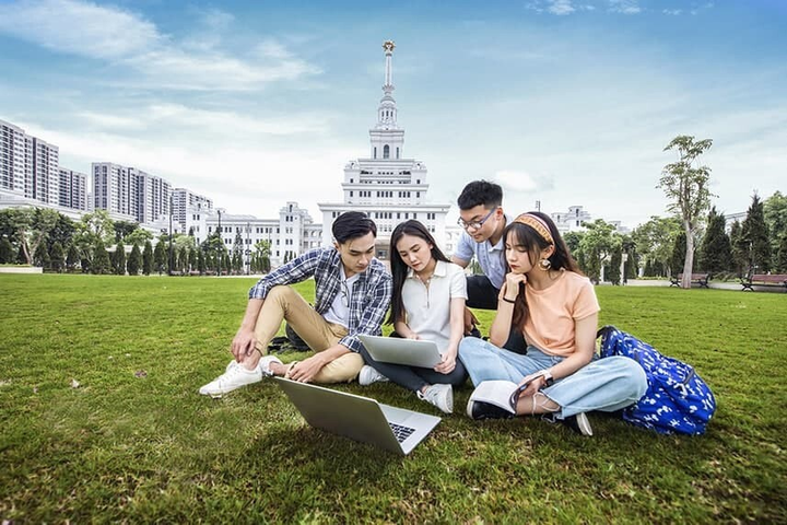 Gen Z – Thế hệ tiên phong thống trị xu hướng đầu tư tiêu dùng trong tương lai - 2