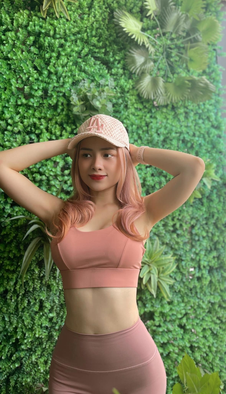 Những cô giáo xinh đẹp, nóng bỏng của showbiz Việt - 13