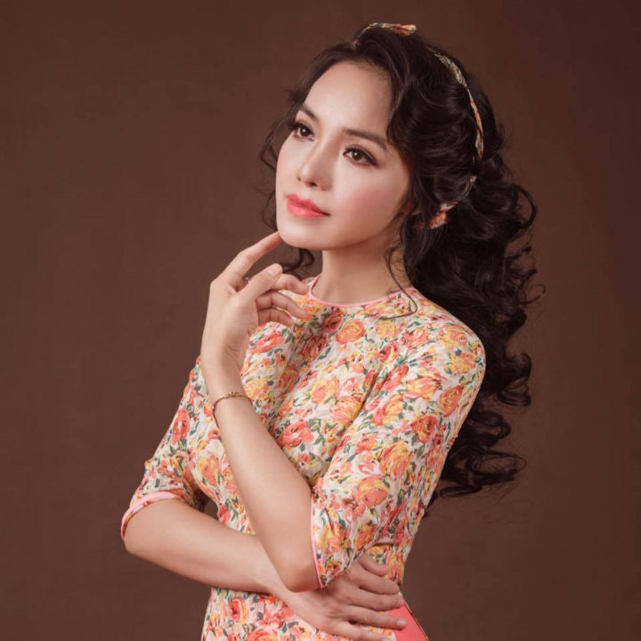 Những cô giáo xinh đẹp, nóng bỏng của showbiz Việt - 1
