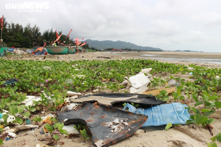Ảnh: Rác thải nhựa bủa vây các bãi biển ở Bà Rịa - Vũng Tàu - 10