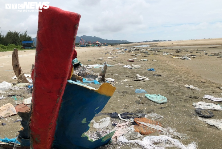 Ảnh: Rác thải nhựa bủa vây các bãi biển ở Bà Rịa - Vũng Tàu - 6