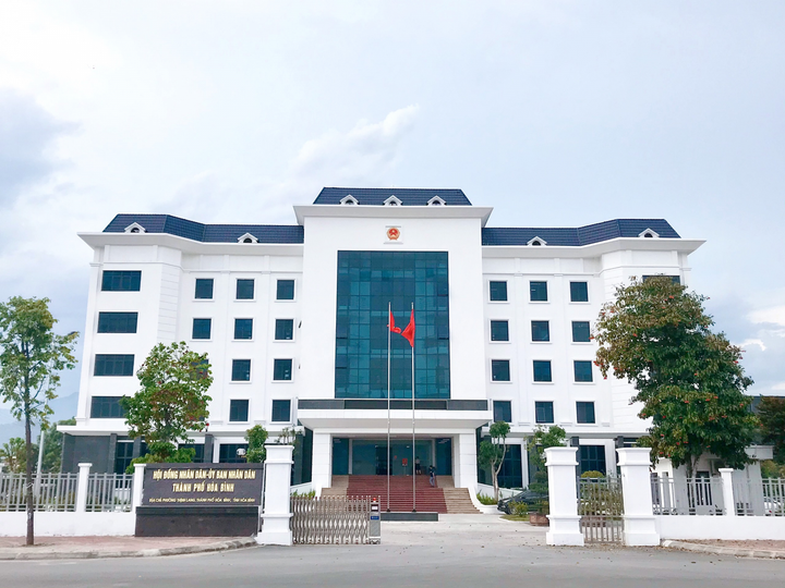 TP Hòa Bình: Xác định cải cách hành chính là nhiệm vụ trọng tâm - 2