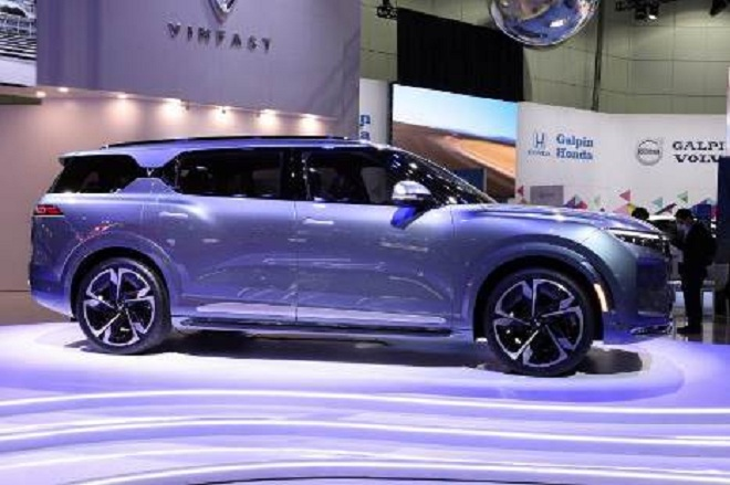 CEO Los Angeles Auto Show: VF e35, VF e36 của VinFast 'hấp dẫn không thể cưỡng' - 4