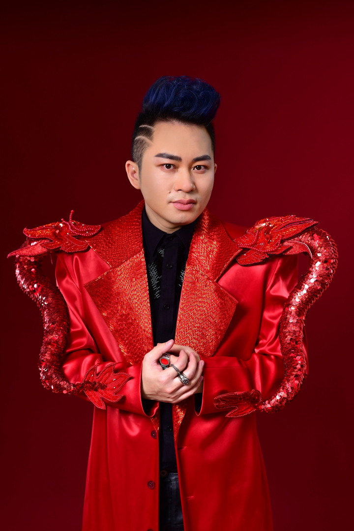 Tùng Dương mang hit triệu views vào liveshow "Con đường âm nhạc" tháng 11 - 2