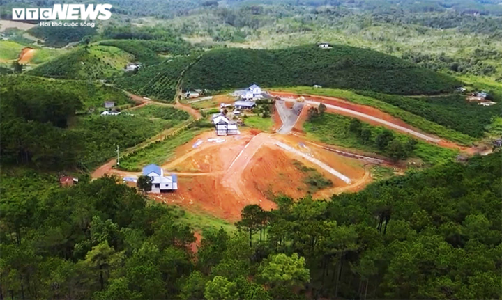 Bị xử phạt, 'dự án' trên đồi xanh bị cạo trọc ở Lâm Đồng vẫn vi phạm quảng cáo - 4