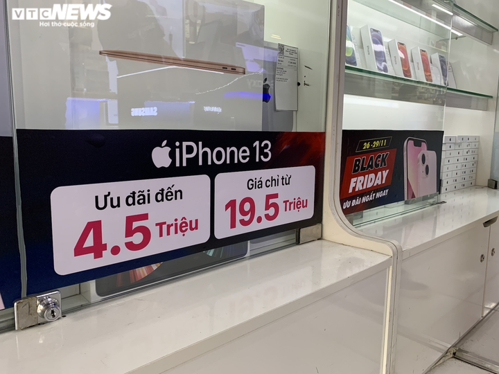 Ảnh: Khuyến mại tràn ngập phố Hà Nội, cơ hội tiết kiệm cho người tiêu dùng - 9