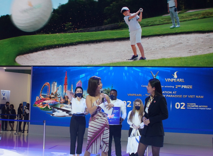 VinFast 'chở' hồn Việt sang Mỹ, gây ấn tượng với hàng nghìn khách tham quan - 6