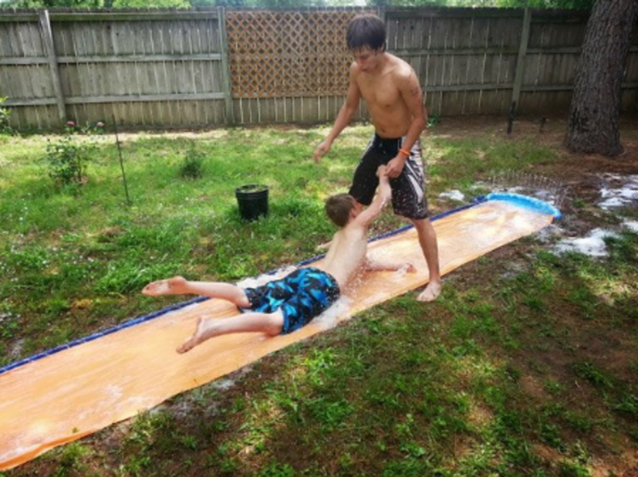 Vừa thương vừa không nhịn được cười với loạt khoảnh khắc xui xẻo của dân tình - 2