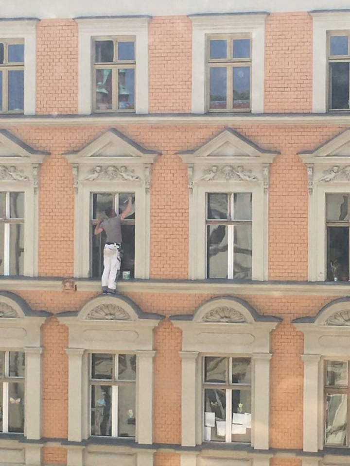 Lý do 'phụ nữ sống thọ hơn đàn ông': Loạt khoảnh khắc này đã cho thấy sự thật - 10