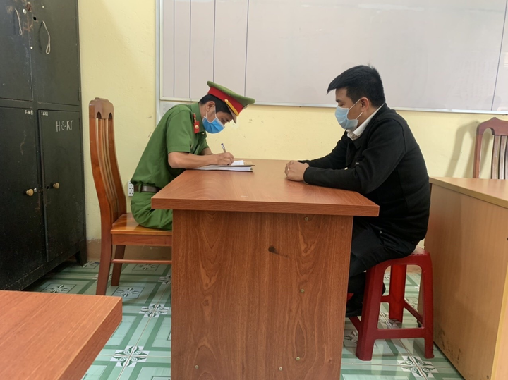 Đắk Nông: Khởi tố người nhà bệnh nhân đánh nhân viên y tế - 1