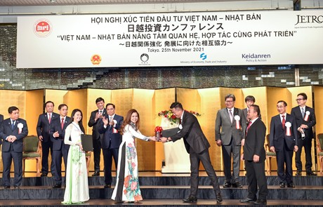 Việt Nam, Nhật Bản trao đổi các thỏa thuận hợp tác trị giá hàng tỷ USD - 3
