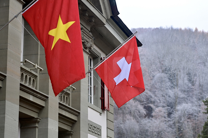 Tổng thống Thụy Sĩ chủ trì lễ đón Chủ tịch nước Nguyễn Xuân Phúc - 6