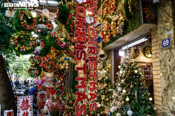 Hàng Mã vào mùa Noel sớm, giới trẻ thêm điểm sống ảo - 11