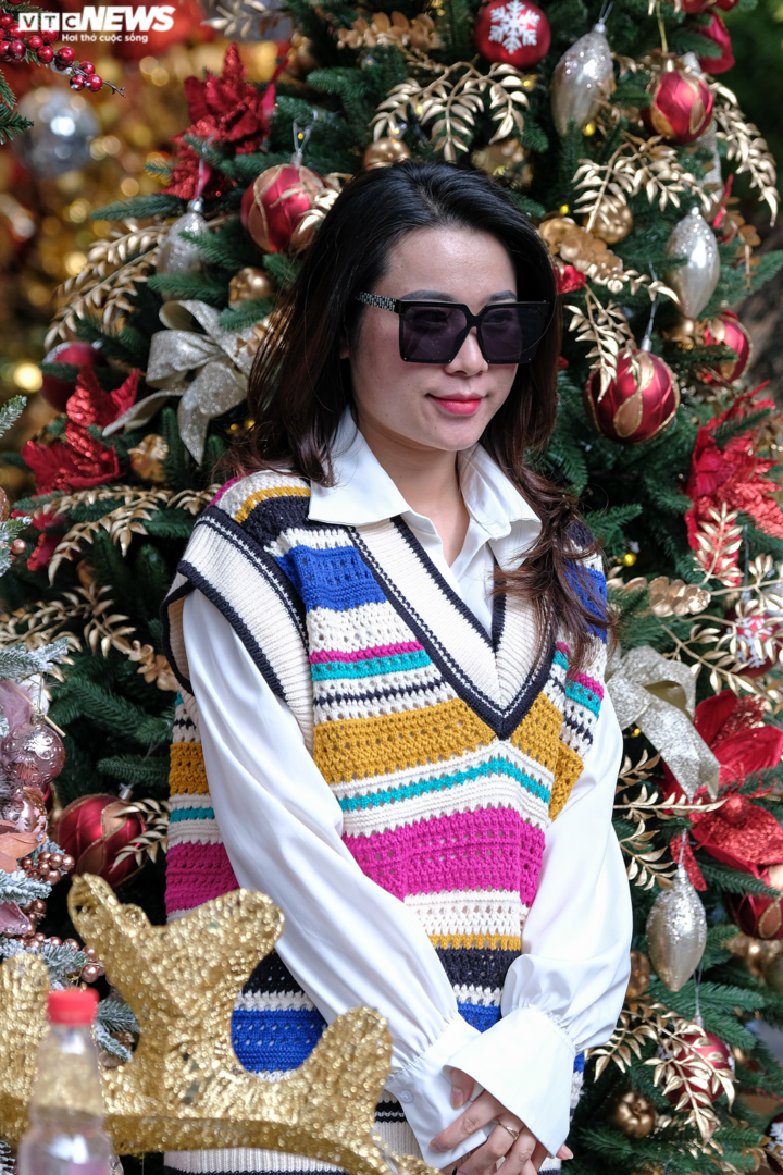 Hàng Mã vào mùa Noel sớm, giới trẻ thêm điểm sống ảo - 8