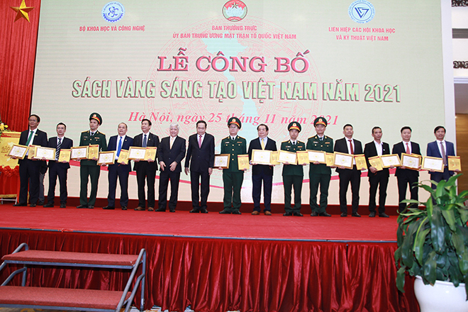 Vinh danh 76 công trình khoa học Sáng tạo Việt Nam 2021 - 1