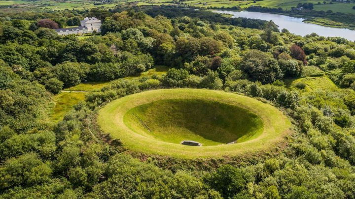 Vết lõm kỳ lạ giữa rừng - cầu nối giữa hai thế giới nơi đất trời hòa làm một - 9