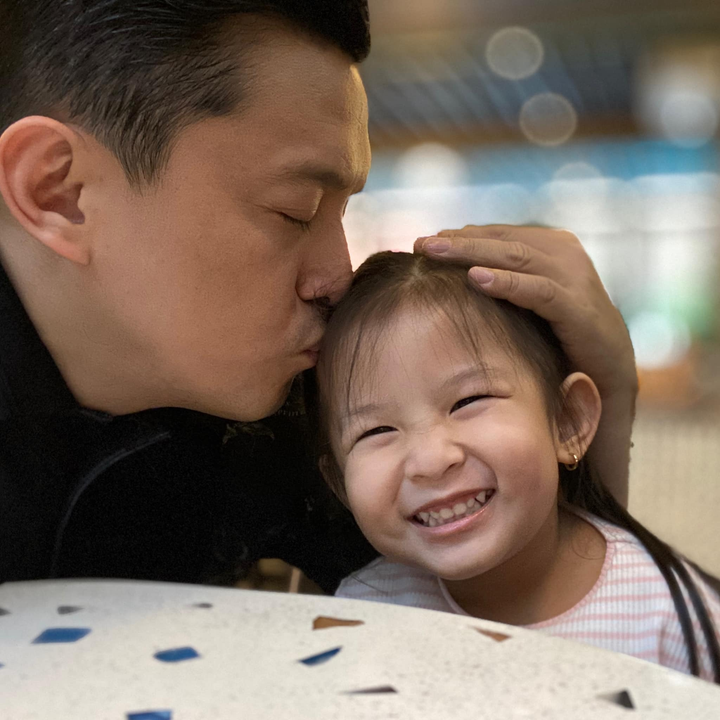 Những khoảnh khắc đáng yêu của Lam Trường bên con gái 4 tuổi - 8