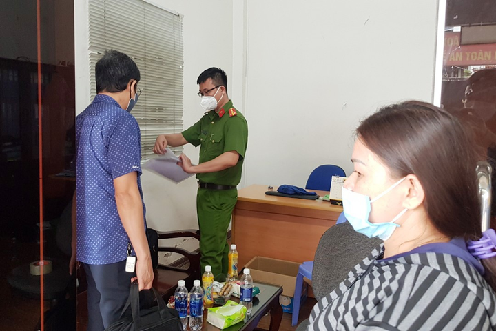 Cảnh sát niêm phong cây xăng liên quan đường dây buôn bán xăng lậu ở Đồng Nai - 6