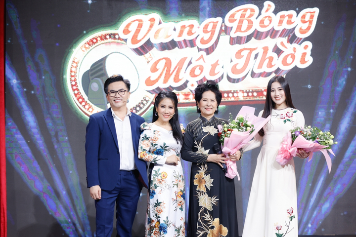 Danh ca Phương Dung kể về mối tình keo sơn hơn nửa thế kỷ - 4