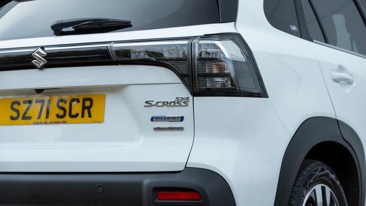 Suzuki S-Cross thế hệ mới với nhiều nâng cấp tại châu Âu - 7