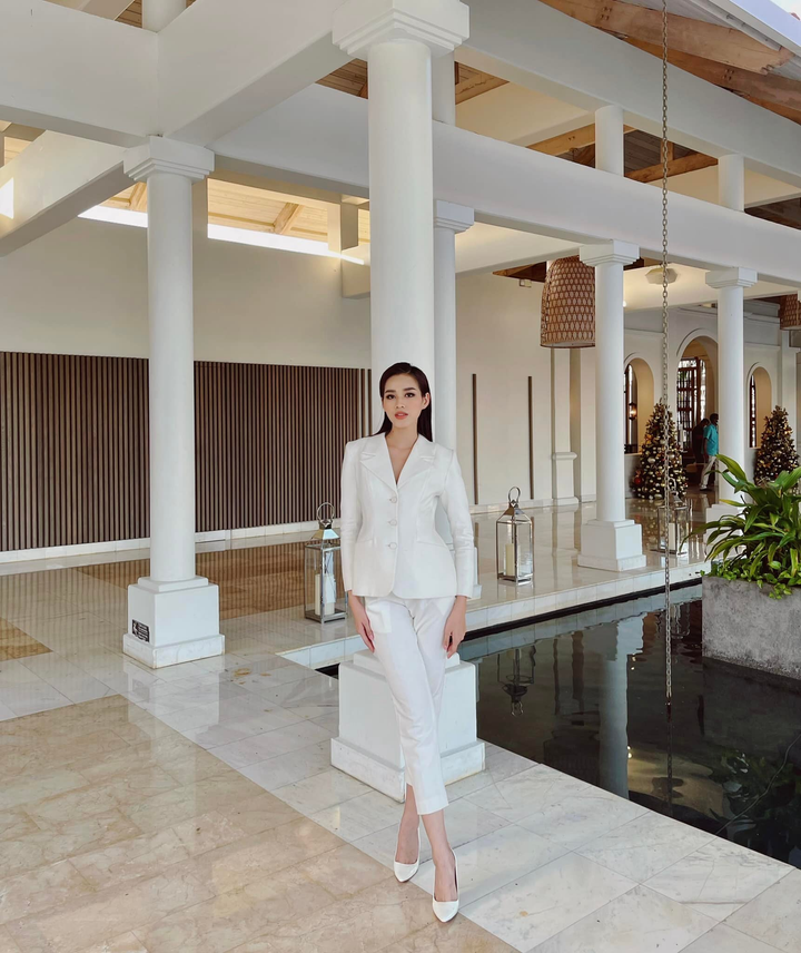 Đỗ Thị Hà lộng lẫy trong trang phục 'Nhụy Kiều tướng quân' tại Miss World - 9