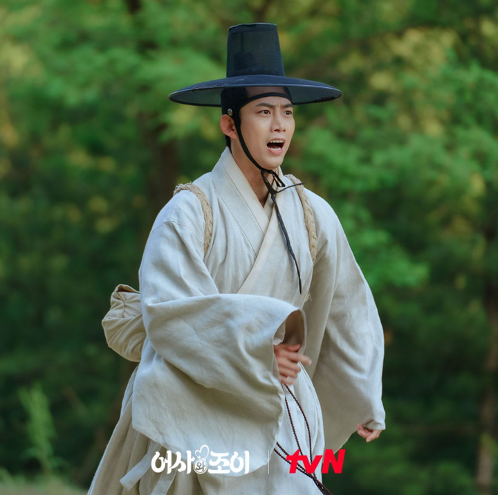 5 bộ phim cổ trang Hàn Quốc hài hước nhất năm 2021 - 3