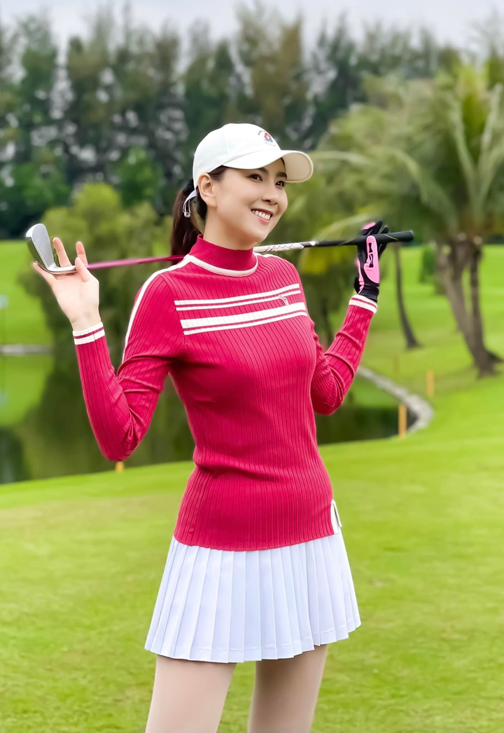 Vóc dáng cực chuẩn và vòng eo con kiến của MC Mai Ngọc VTV - 7