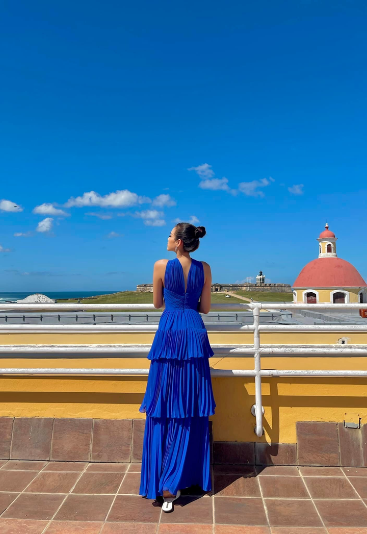 Nhan sắc Đỗ Thị Hà bừng sáng trong nắng Puerto Rico - 10