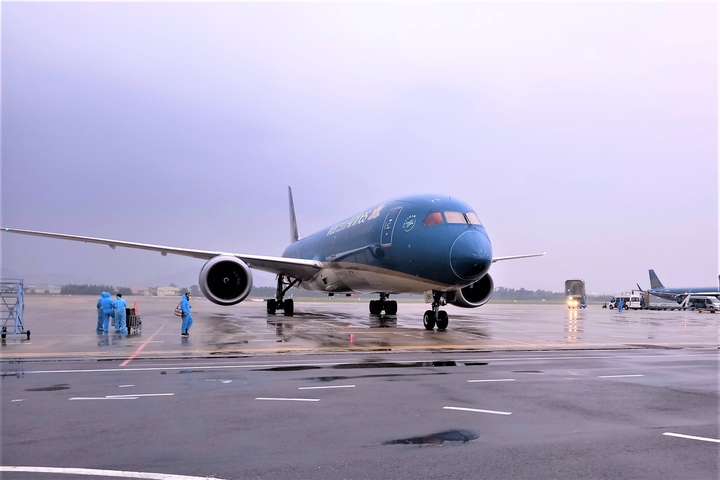 Chuyến bay thẳng thường lệ đầu tiên từ Mỹ của ngành hàng không Việt Nam - 7