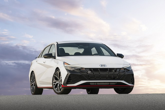 5 mẫu sedan đáng chú ý được bán trong năm 2022 - 2