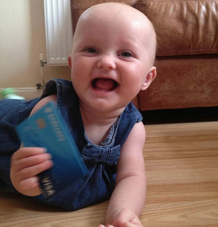 Người bố ‘làm đám cưới’ với con gái 16 tháng tuổi để giữ một lời hứa - 1