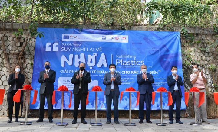 Sinh viên Việt – Pháp chung tay 'đánh thức nhận thức cộng đồng về rác thải' - 5