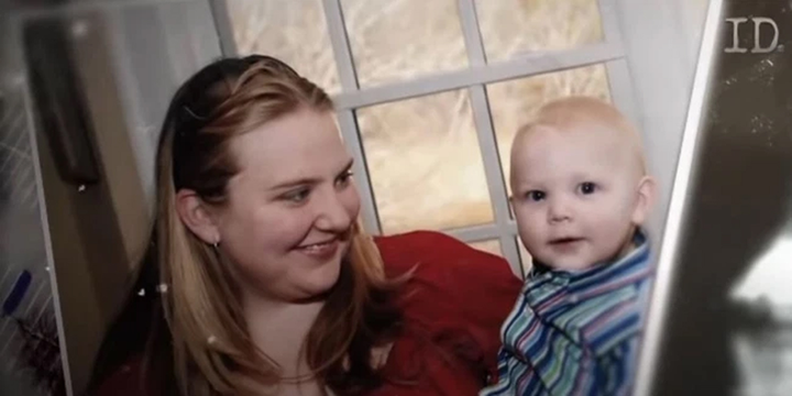 Mẹ chồng máu lạnh xả súng vào con dâu để giành quyền nuôi cháu - 1