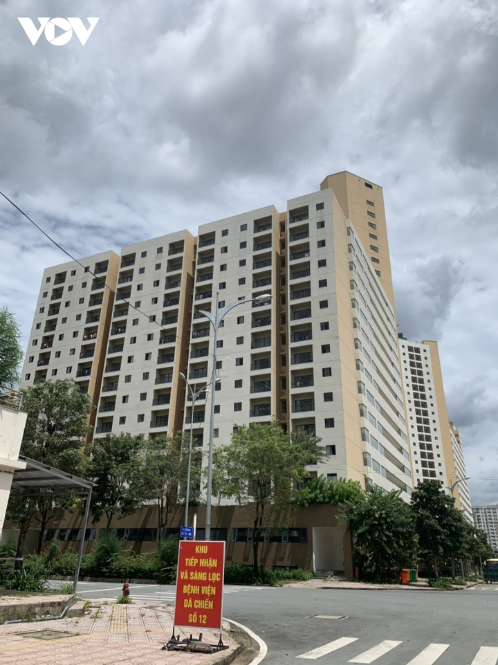 TP.HCM ra văn bản khẩn, yêu cầu duy trì các bệnh viện dã chiến điều trị COVID-19 - 1