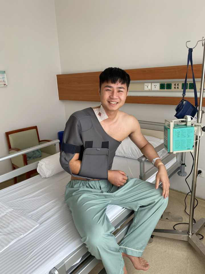 Ca phẫu thuật chấn thương vai của thủ môn Văn Toản thành công tốt đẹp - 5