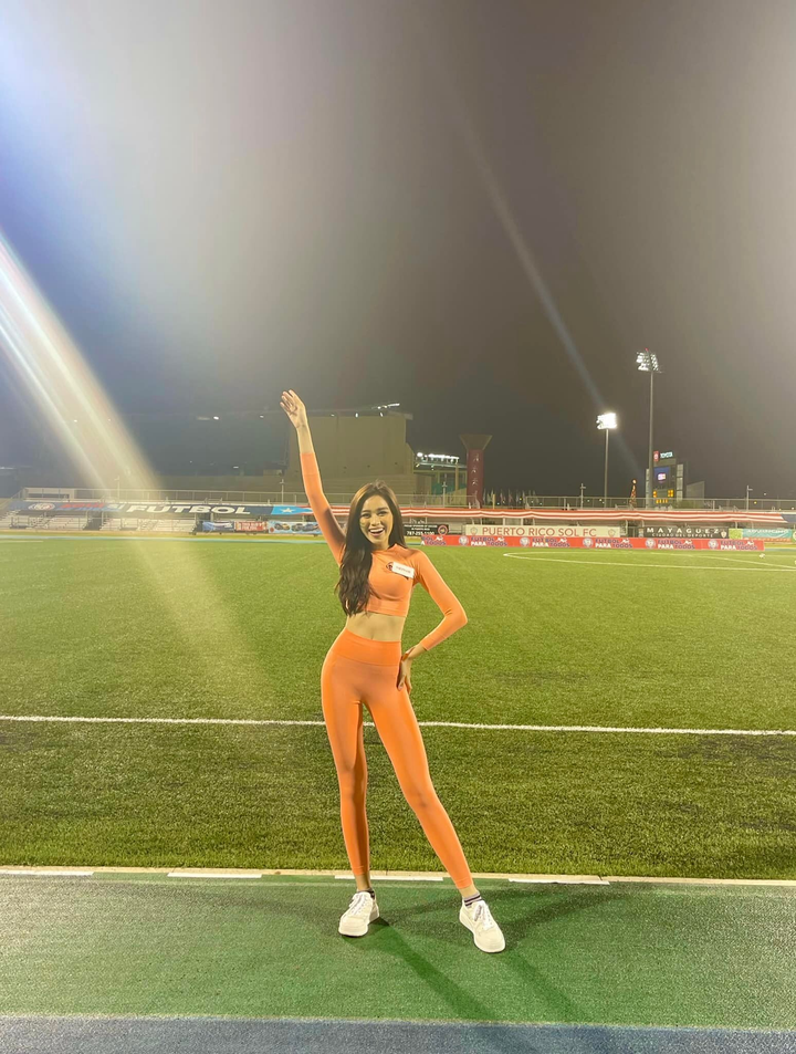 Đỗ Thị Hà bị 'soi' mặc váy 'đụng hàng' với Khánh Vân khi thi Miss World - 11