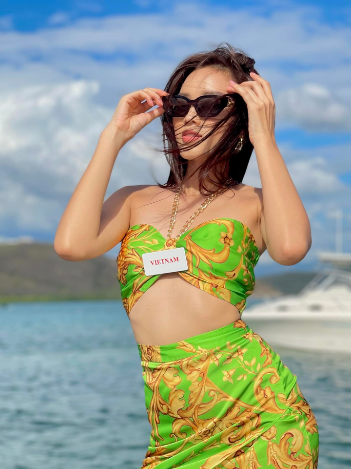 Đỗ Thị Hà bị 'soi' mặc váy 'đụng hàng' với Khánh Vân khi thi Miss World - 6