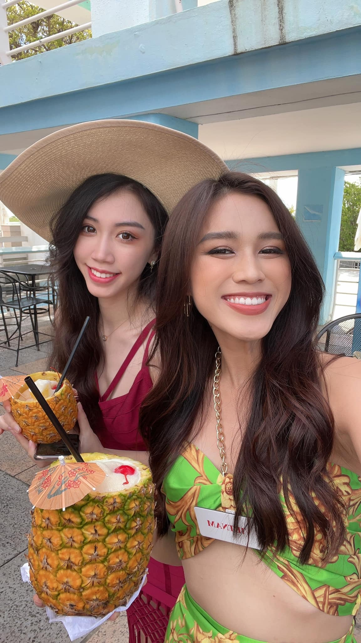 Đỗ Thị Hà bị 'soi' mặc váy 'đụng hàng' với Khánh Vân khi thi Miss World - 8